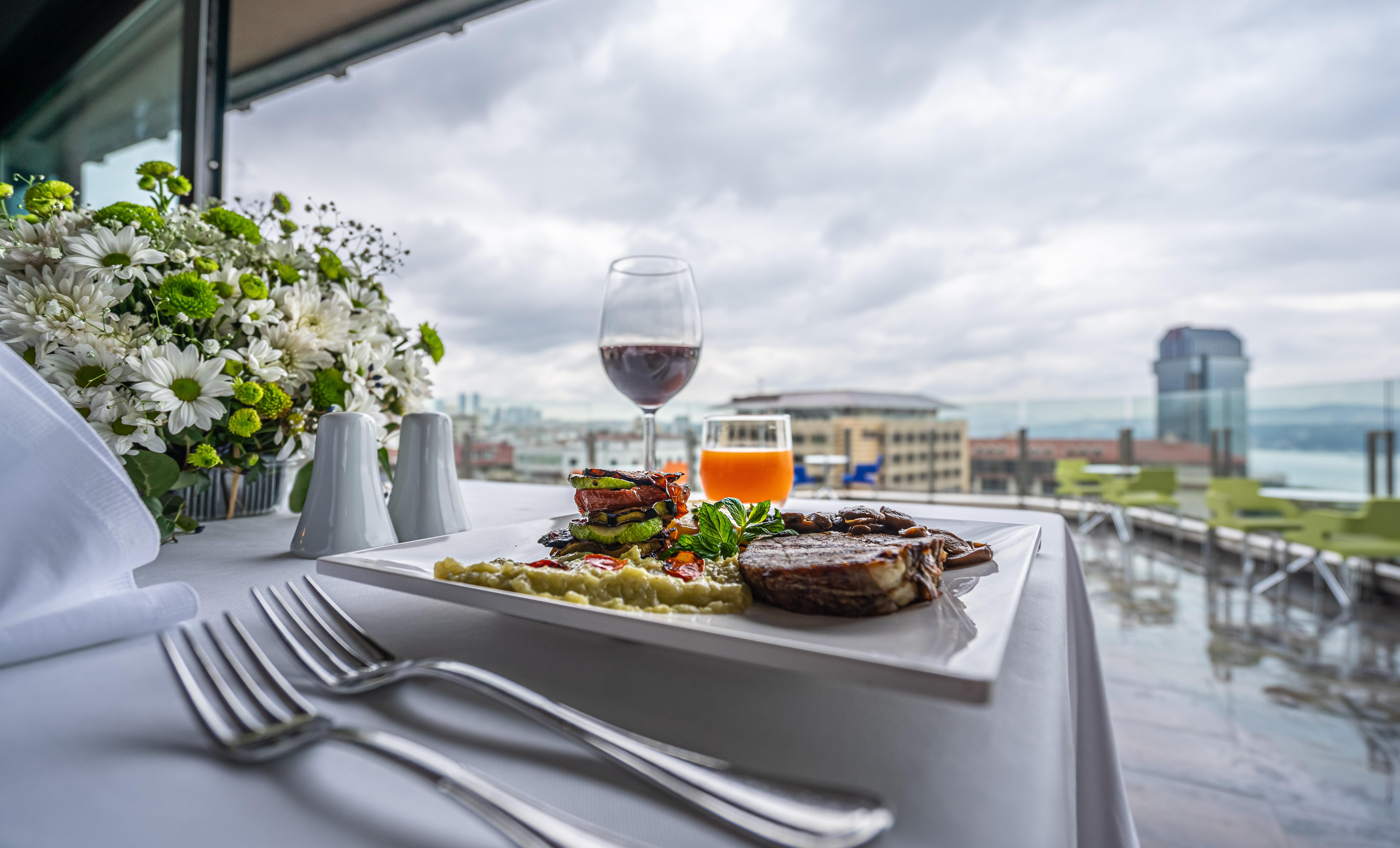 Point Hotel Taksim — Photos 1